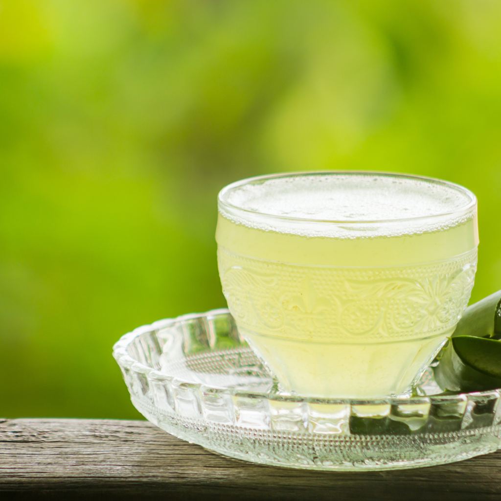 Découvrez des recettes de boissons à base d'Aloe Vera pour améliorer la digestion de manière naturelle et délicieuse